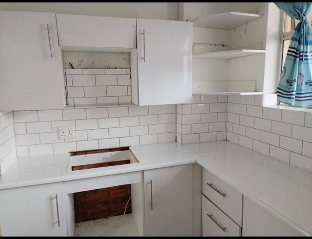 2 BEDROOM APARTMENT FOR SALE IN DURBAN CBD